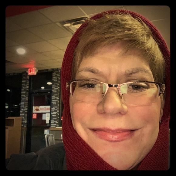 Meet your Posher, Lucy - Picture 1 of 8